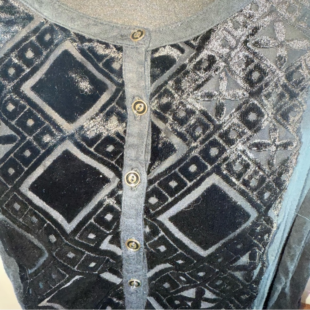 Lucky Brand 1X Black Henley Top Velvet Burnout Geo Boho Long Sleeve - Picture 2 of 8